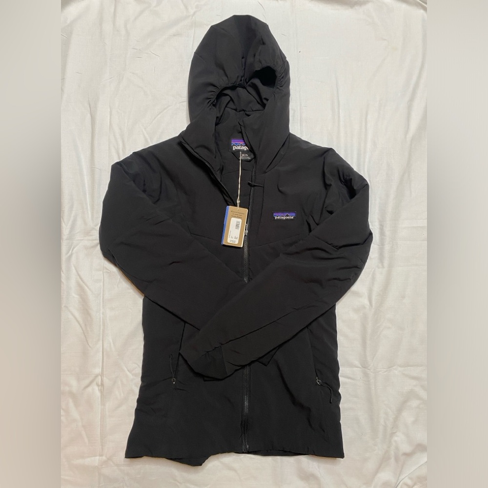 NWT. Patagonia women nano air hoody. Women. Black. Xs